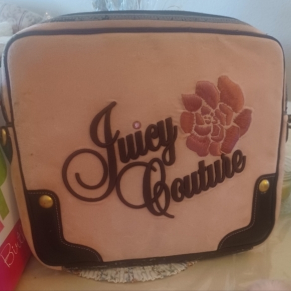 Juicy Couture Handbags - 👑VERY RARE JUICY COUTURE Y2K Vintage Powder Pink Laptop Bag